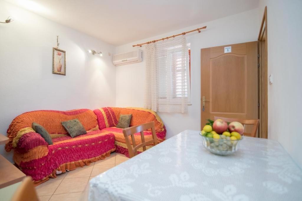 Longo Apartment