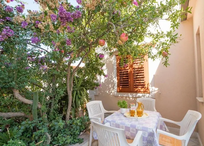 Apartments Longo
